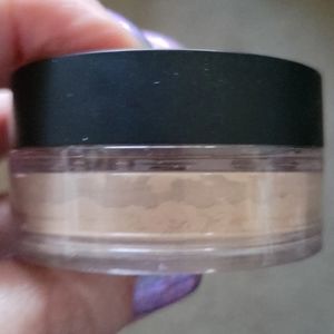 Bare Minerals Matte Foundation in Neutral Ivory 06